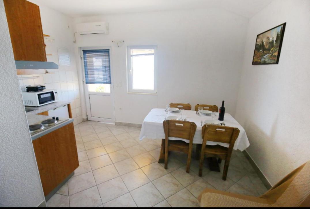 Apartmani Mirjana Tribanj-Kruscica Esterno foto
