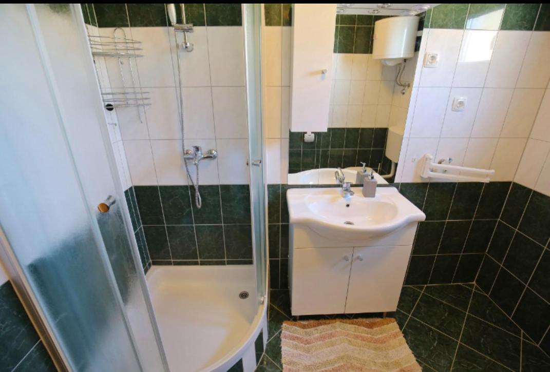 Apartmani Mirjana Tribanj-Kruscica Esterno foto