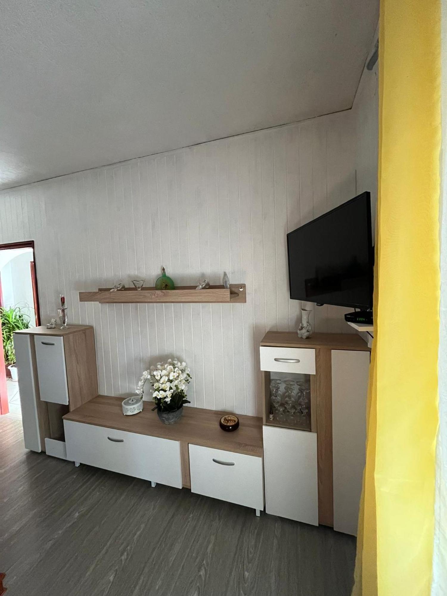 Apartmani Mirjana Tribanj-Kruscica Esterno foto