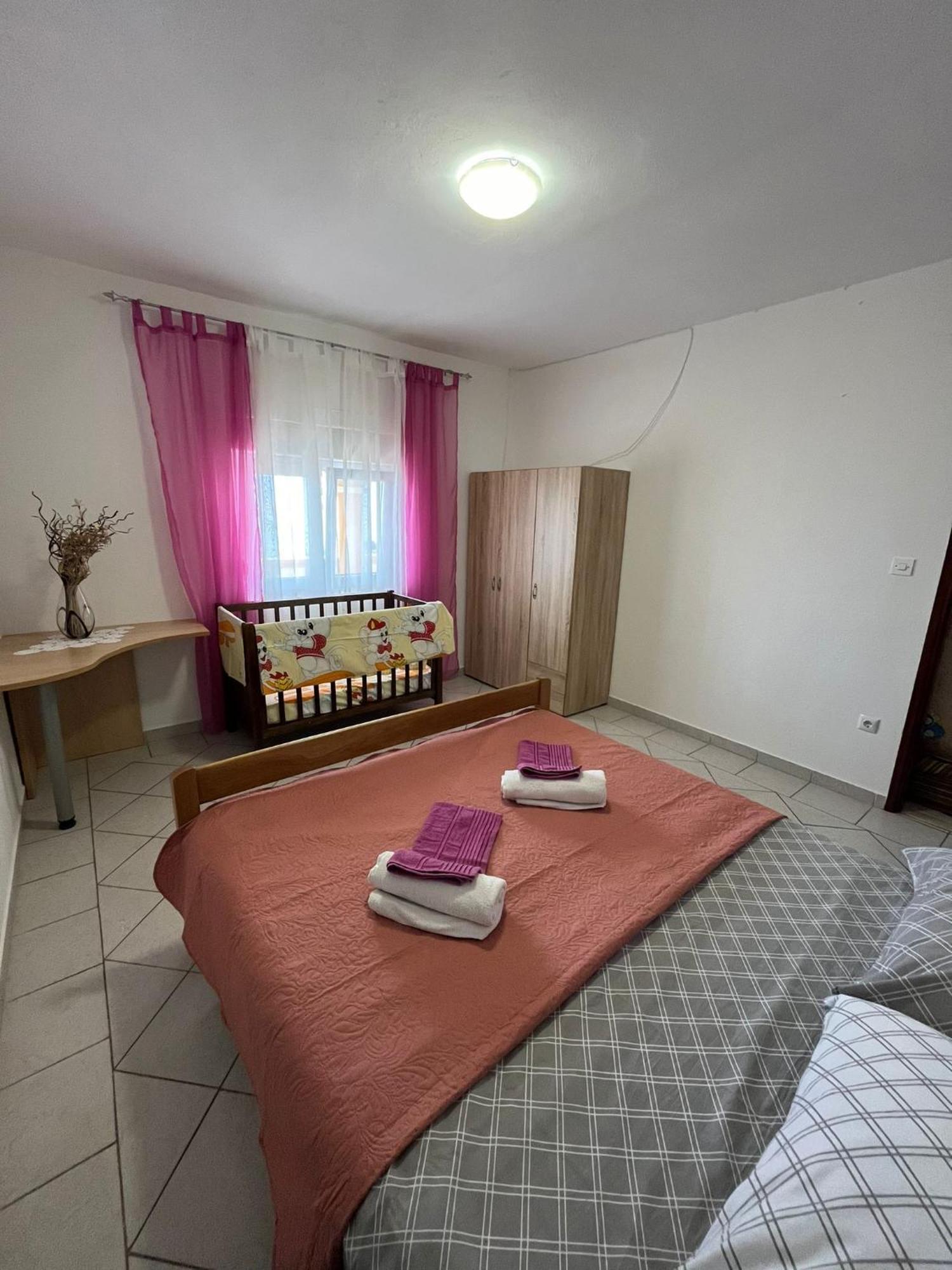 Apartmani Mirjana Tribanj-Kruscica Esterno foto